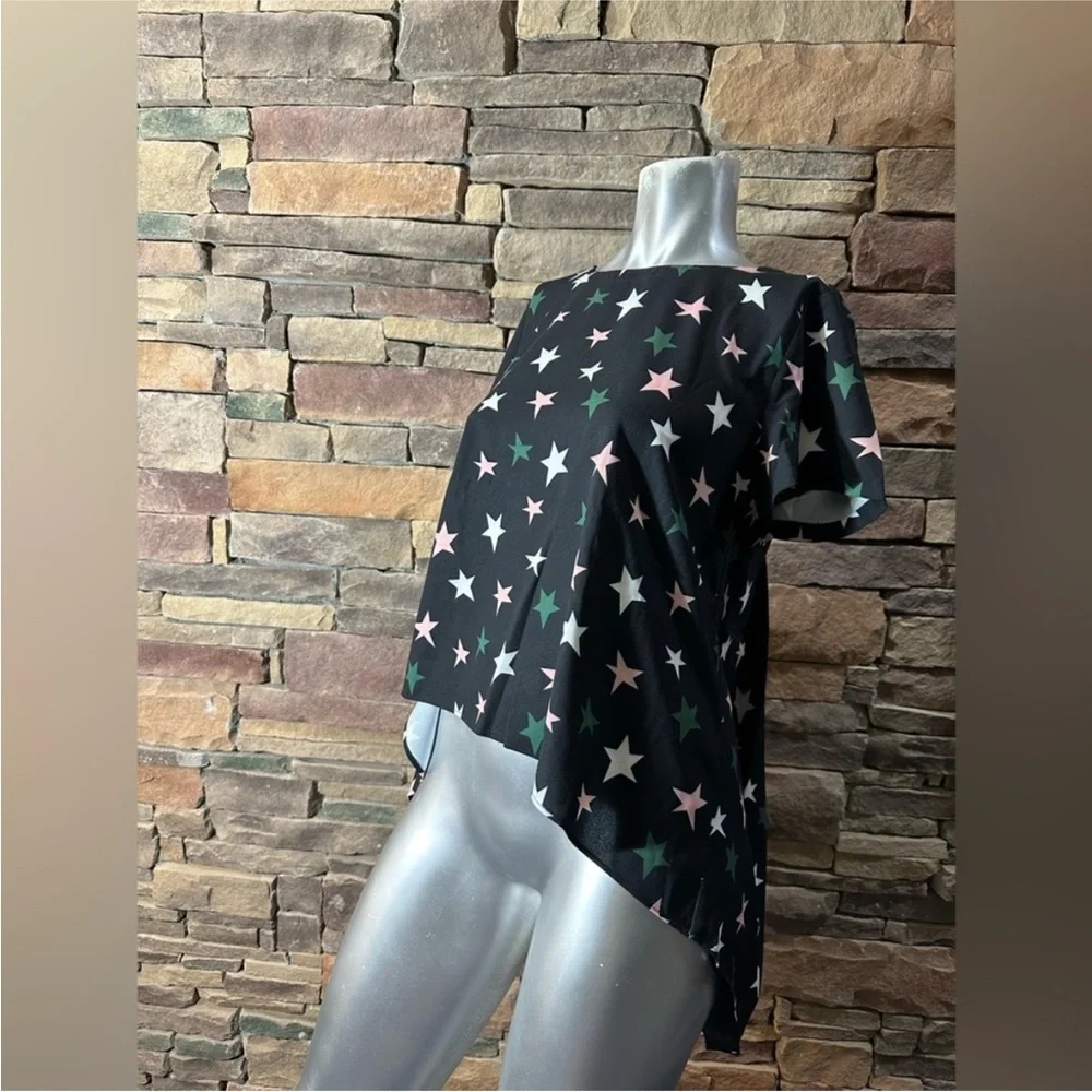 NWT CROSBY by Mollie Burch | Rock Star Print  Shawna Hi-Low Top -Sz S - Picture 4 of 11